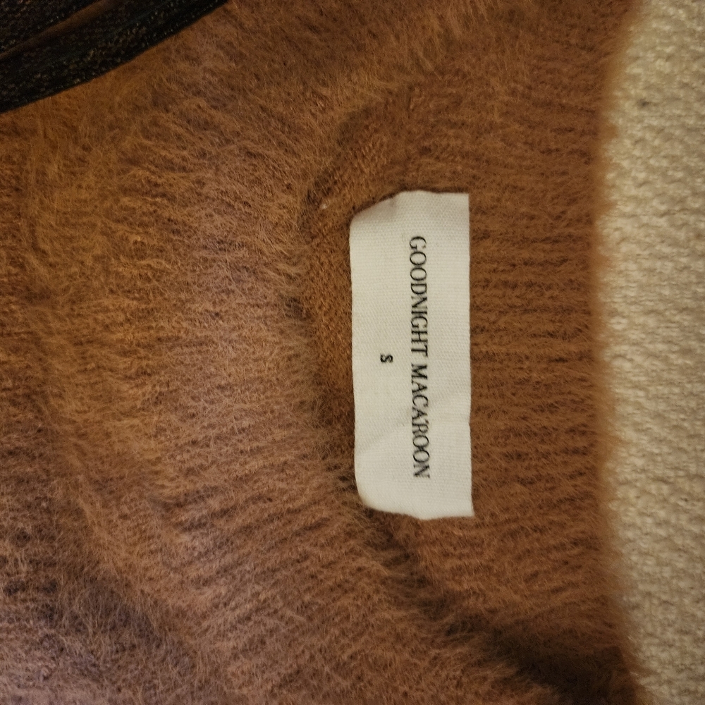 Womens Small Goodnight Macroon sweater